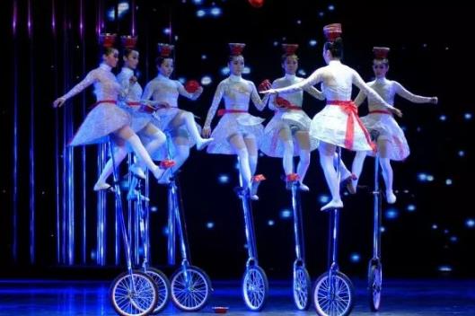 獨(dú)輪車(chē)