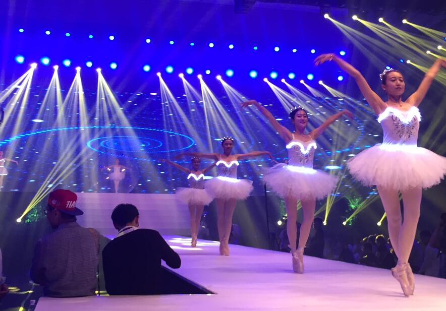 �赸�ݳ����