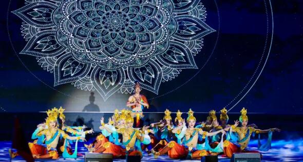 青島環(huán)保科技公司成立10周年慶典演出晚會(huì)盛大舉行