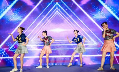 【熱烈慶祝】青島教育咨詢有限公司8周年慶典演出活動(dòng)正式拉開序幕!