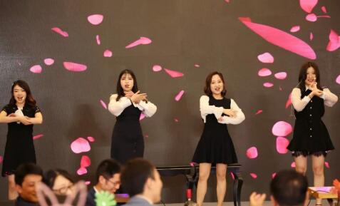 【熱烈慶祝】青島教育咨詢有限公司8周年慶典演出活動(dòng)正式拉開序幕!