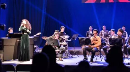 青島大學路管弦爵士音樂會專場演出